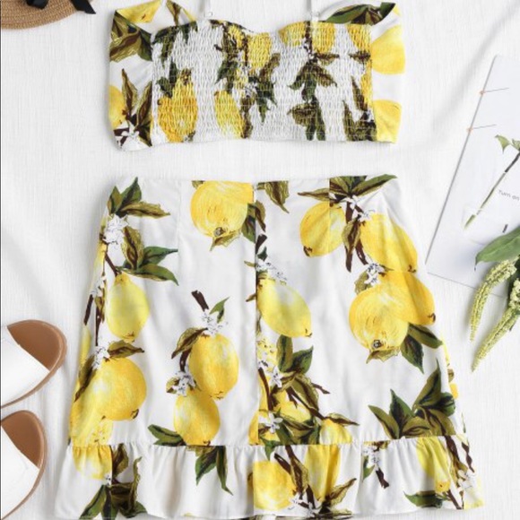 Lemon two piece - Picture 2 of 5